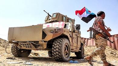 مقتل ضابطين وإصابة 9 جنود بانفجار عبوة ناسفة في أبين جنوبي اليمن